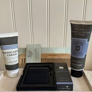 Mixologie Men's Grooming Essentials - and YESIIW Card Holder